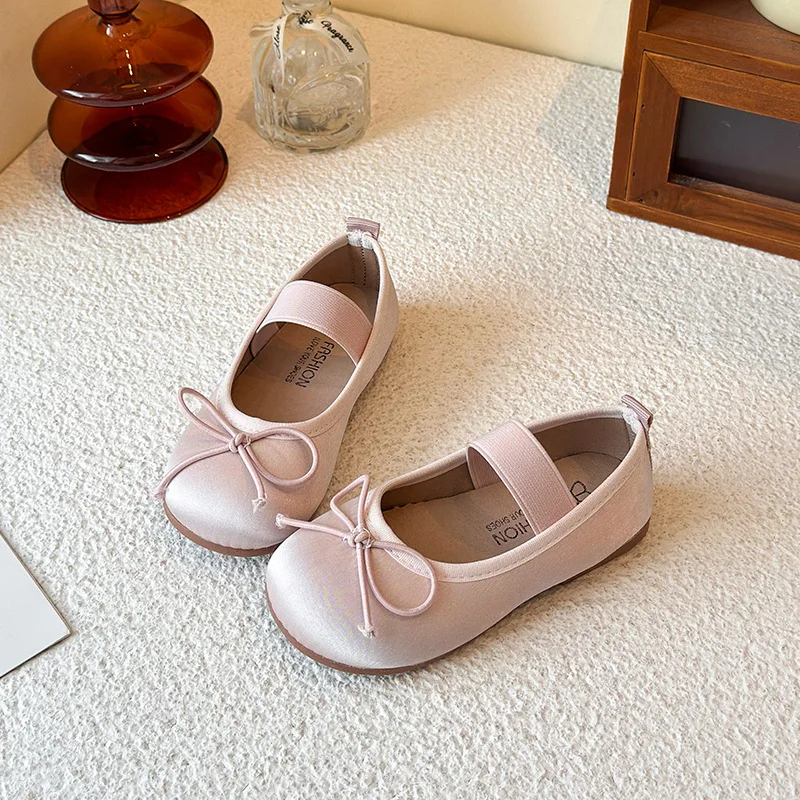 Spring Autumn Girls Soft-bottom Non-slip Bow Princess Sandals Children Loafers Rubber Dots Kids Flat Casual Loafers Casual Shoes