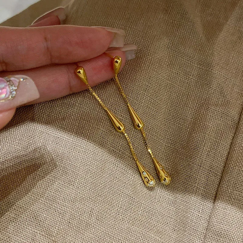 Creative Glossy Chain Long Water Drop earrings for women Unique Design High Grade Simple inlay Diamonds Earring Banquet Jewelry