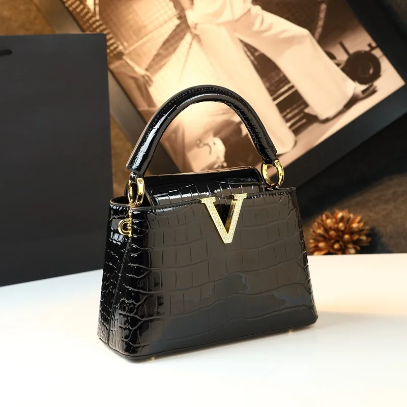 

2026 New Crocodile Pattern Leather Women Handbags Luxury Fashion Small Shoulder Messenger Bag Portable Crossbody Shell Bags