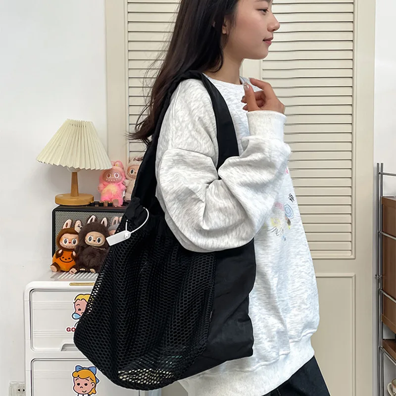 

Fashionable Mesh Hollow Handbag Solid Color Travel Lightweight Wallet Cute Pin Display Bag Drawstring Folding Women's Tote Bag