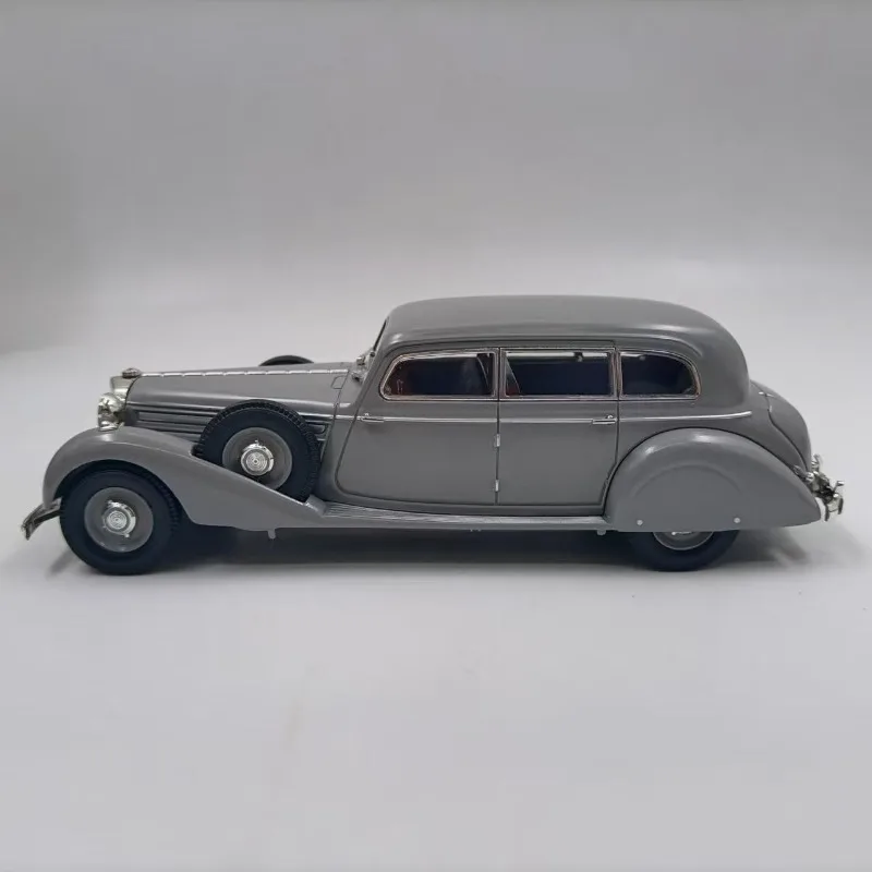 1:43 Simulated Alloy Static Classic Car Model,Collectible Finished Product,Ornament,Brand New with Packaging,Men's Birthday Gift