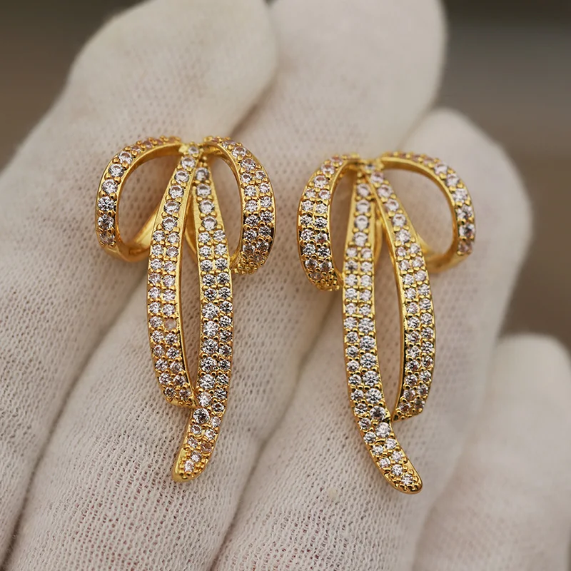 New Sight Design Unique Metal Crystal Bowknot Stud Earrings for Women Fashion Brand Brand Vintage Crystal Earrings Gift