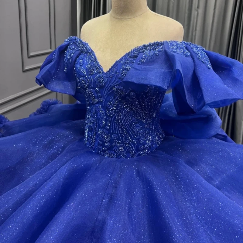 فساتين Quinceanera باللون الأزرق الملكي اللامع ثوب حفلة قبالة الكتف مزين بالخرز تول حفلة عيد ميلاد حلو 16 فستان Vestidos 15