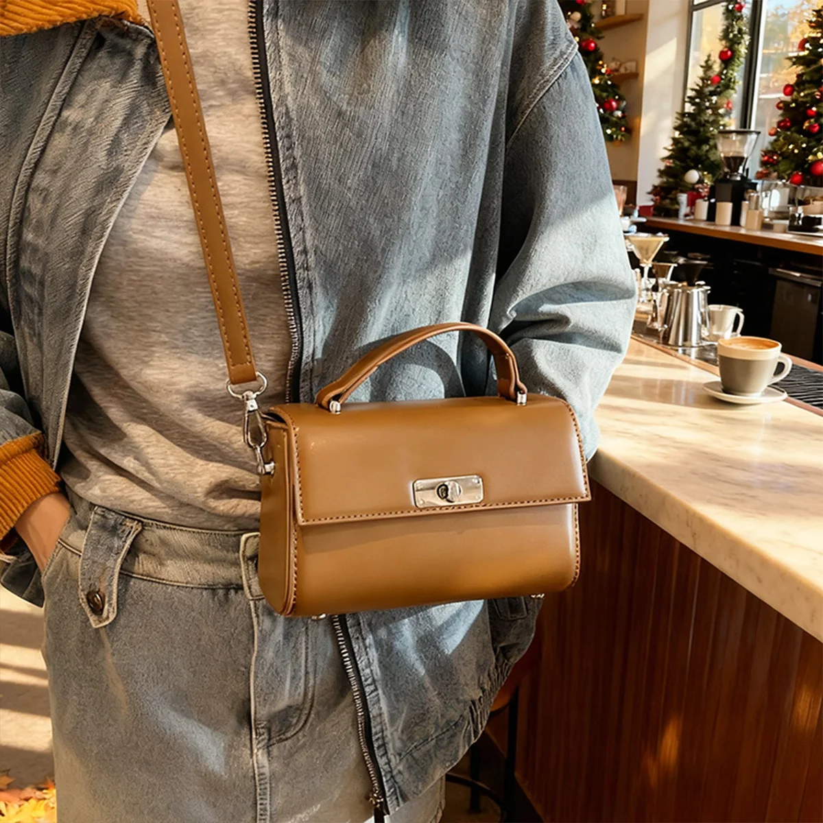 

Versatile Solid Color Minimalist Shoulder Bag with Flap Button Closure PU Adjustable Strap Crossbody Bag for Daily Use Commute