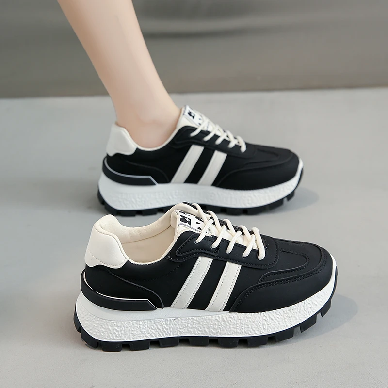 

New White Black Women Thick Sole Board Shoes Front Lace Up White Casual Sports Shoes Flats Sneakers Vulcanize Shoes Plus Size 43