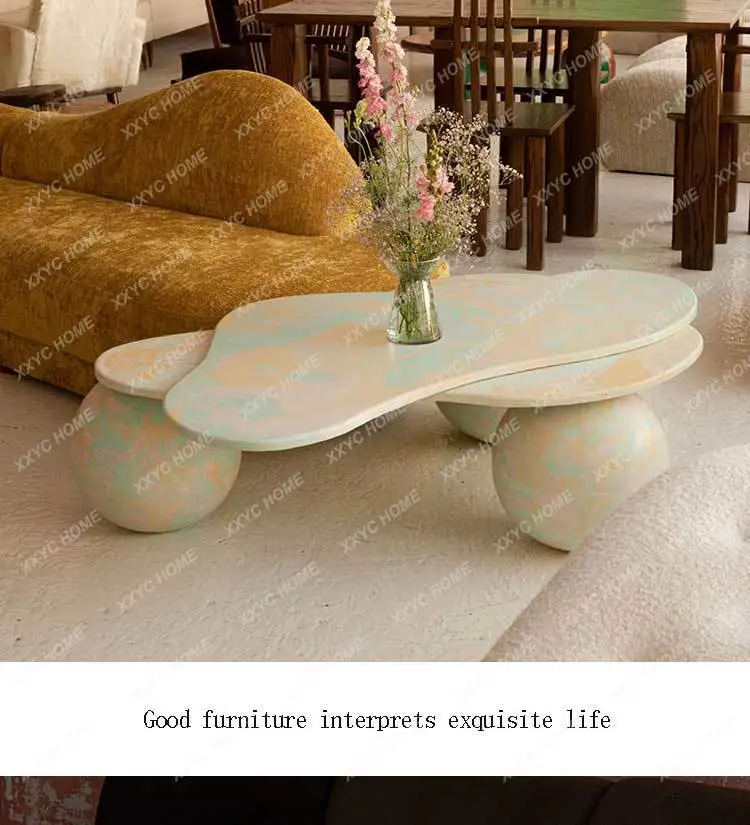 

Средневековый нестандартный журнальный столик необычной формы для небольшой квартиры, круглый, из массива дерева цвета бревна, для гостиничных номеров/демонстрационных комнат.