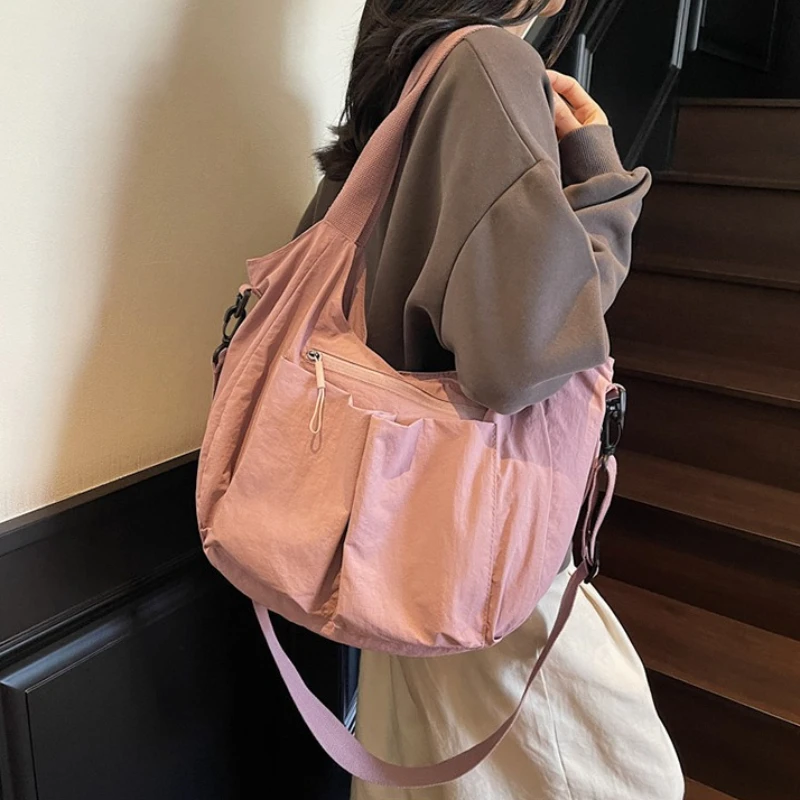 

Large Capacity Women's Tote Bag New Style Women's Shoulder Handbag Daily Matching Casual Messenger Bag