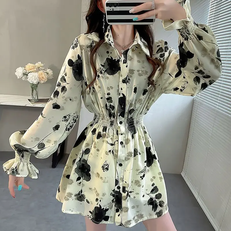 Early Spring New Design Feeling Wrinkled Elastic Waist Mid-long Top for Women Foreign Print Flared Sleeve Shirt  High Quality