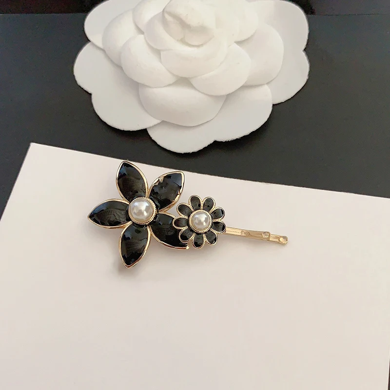 Top quality sunflower hair clips, luxurious jewelry accessories, and trendy gifts for women and girls from European and American