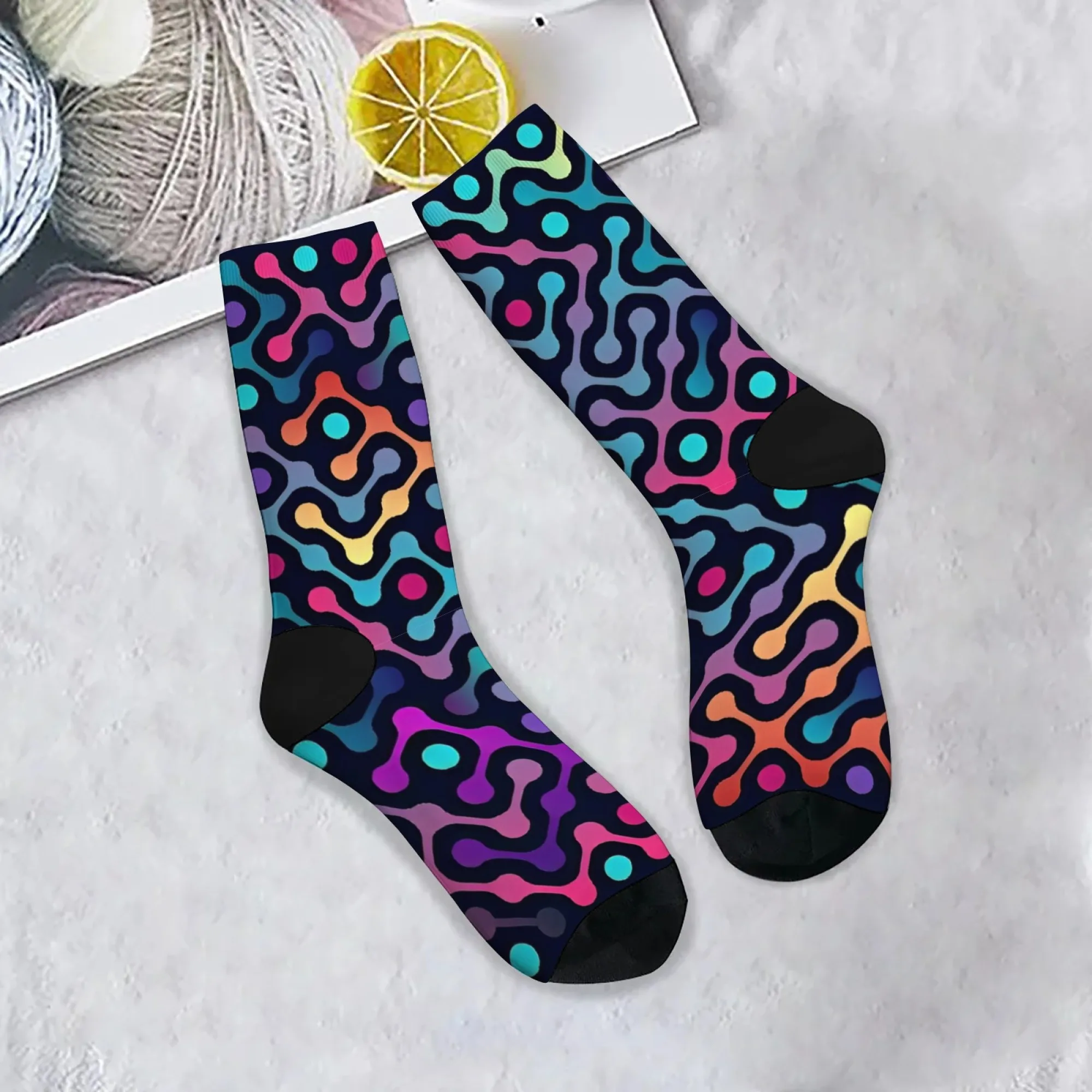Geometric Maze Socks Comfortable Elastic Lightweight Men's Socks Sports Casual Hiking Retro Trendy Street Hip Hop Graphic Socks