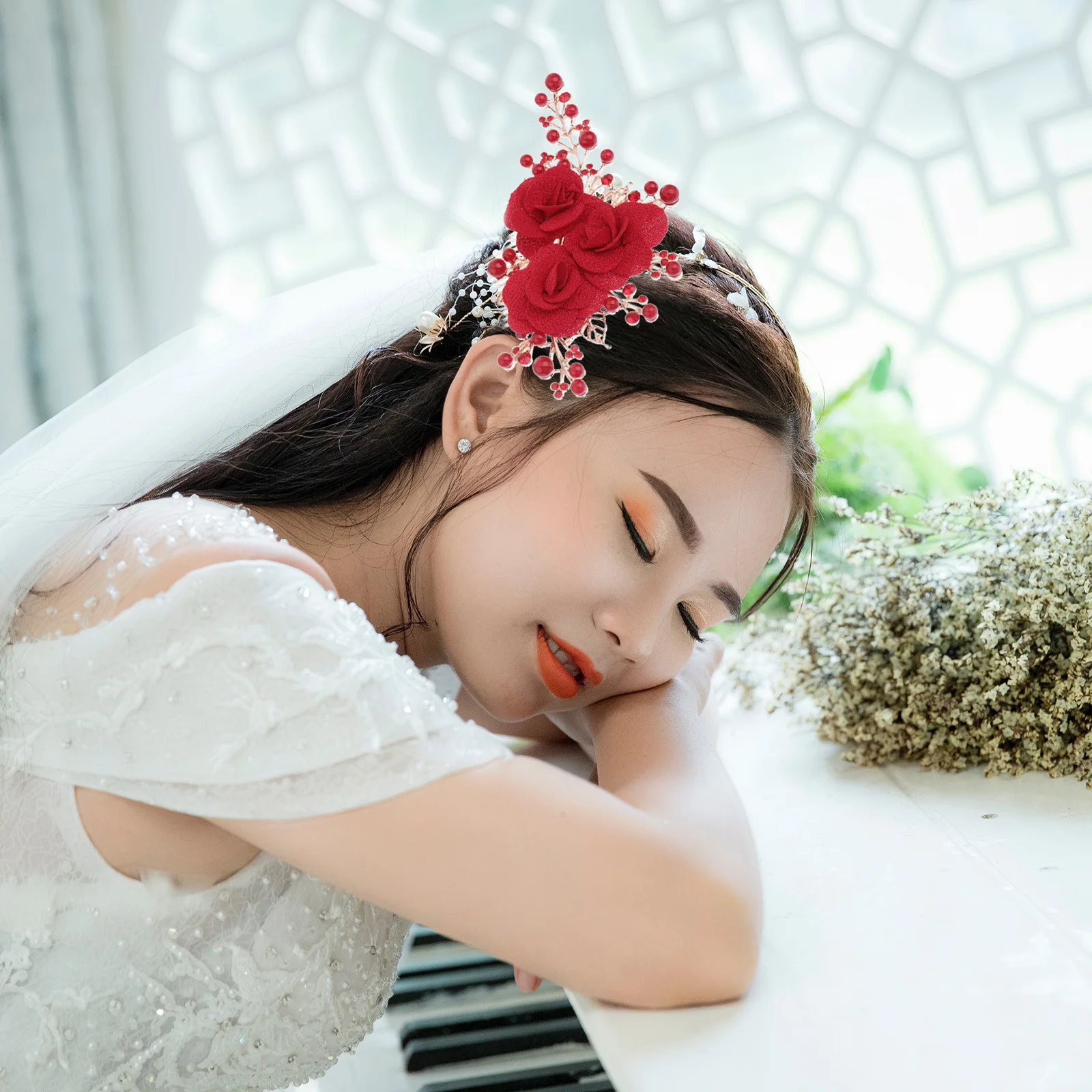 

Pearl Hair Comb Bridal Rose Flower Wedding Headpiece For Women Vintage Floral Hairpin Bride Bridesmaid Party Accessory