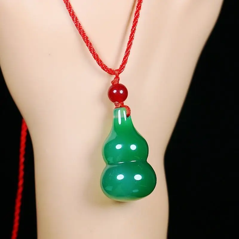 Natural Jade, Agate, Chalcedony, Imperial Green Gourd Pendant, White Ice, Fulu Men's and Women's Pendant, Jade Pendant