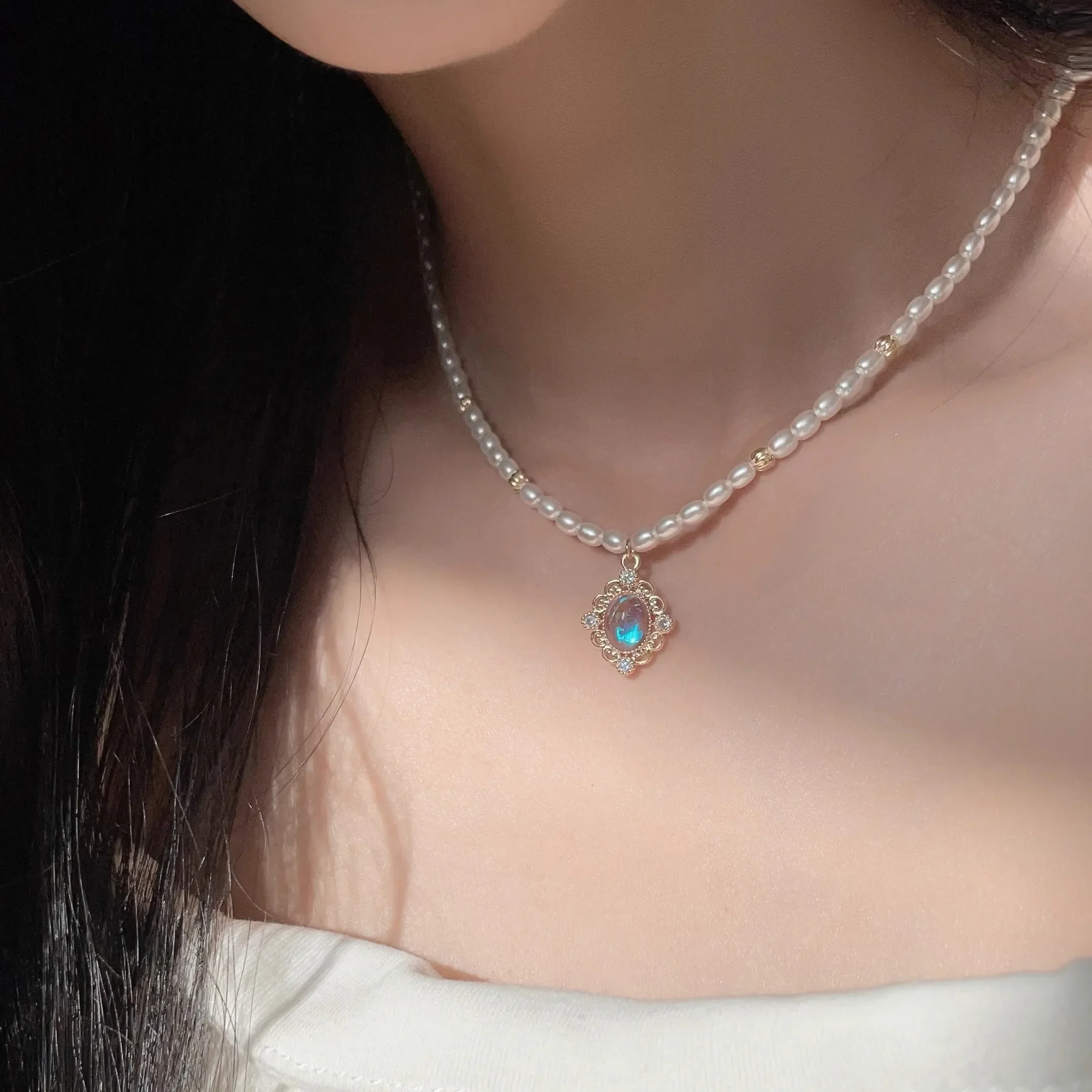 Gradual change pearl necklace light luxury niche exquisite high-end neck chain pendant