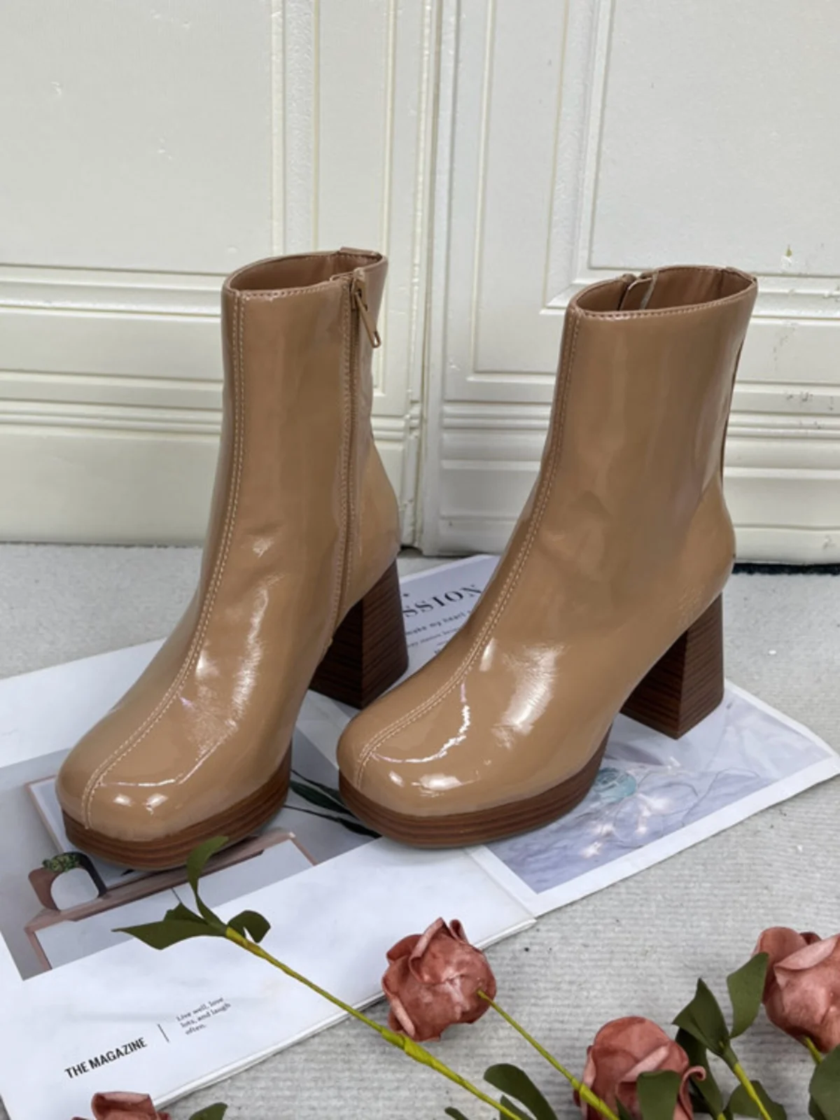 

Women's Faion Boots Autumn Winter Pure Color iny Surface Thi High Heel ort Boots Slim Ankle Boots Side Zipper Closure