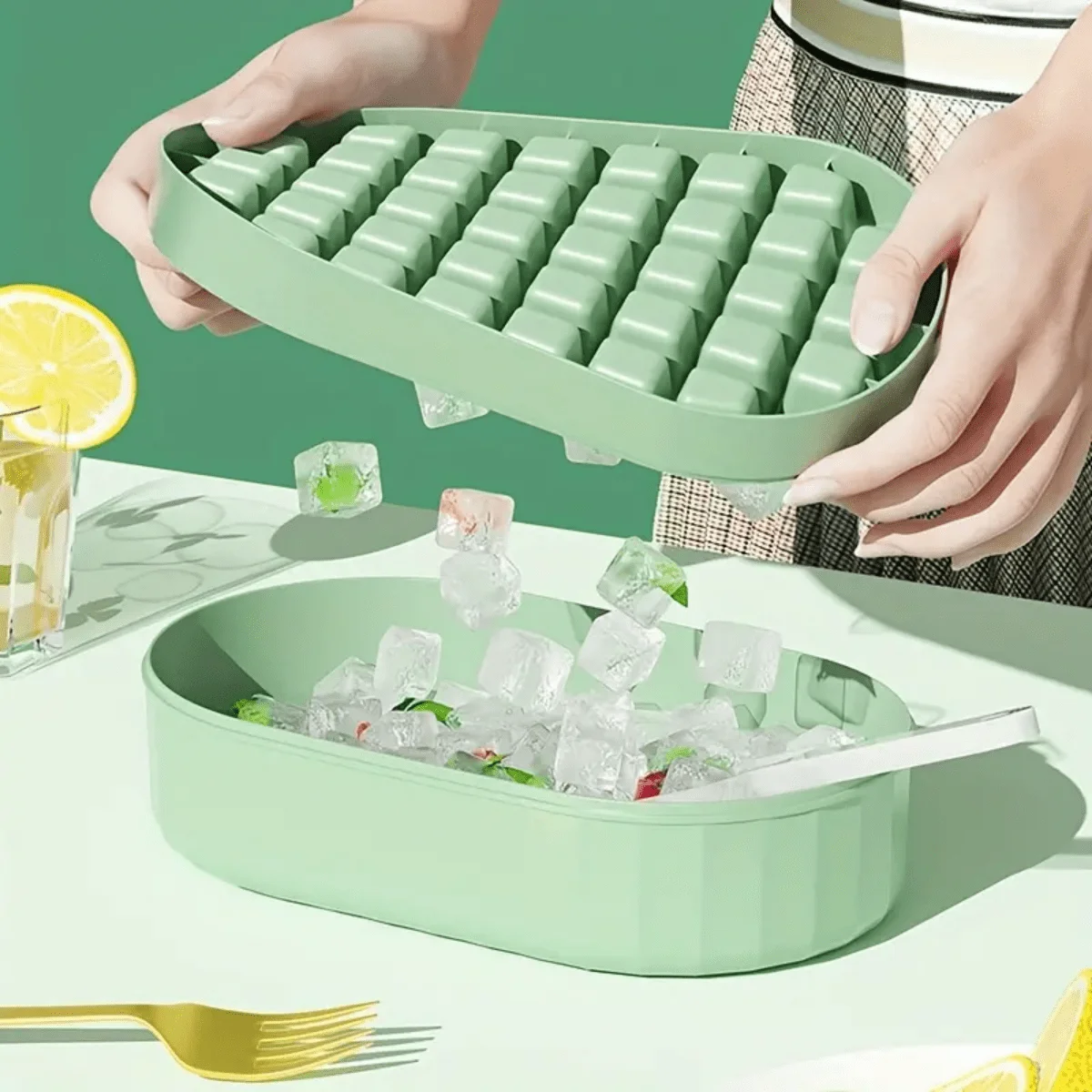 1 piece of 72-grid household ice storage and ice-making box mold