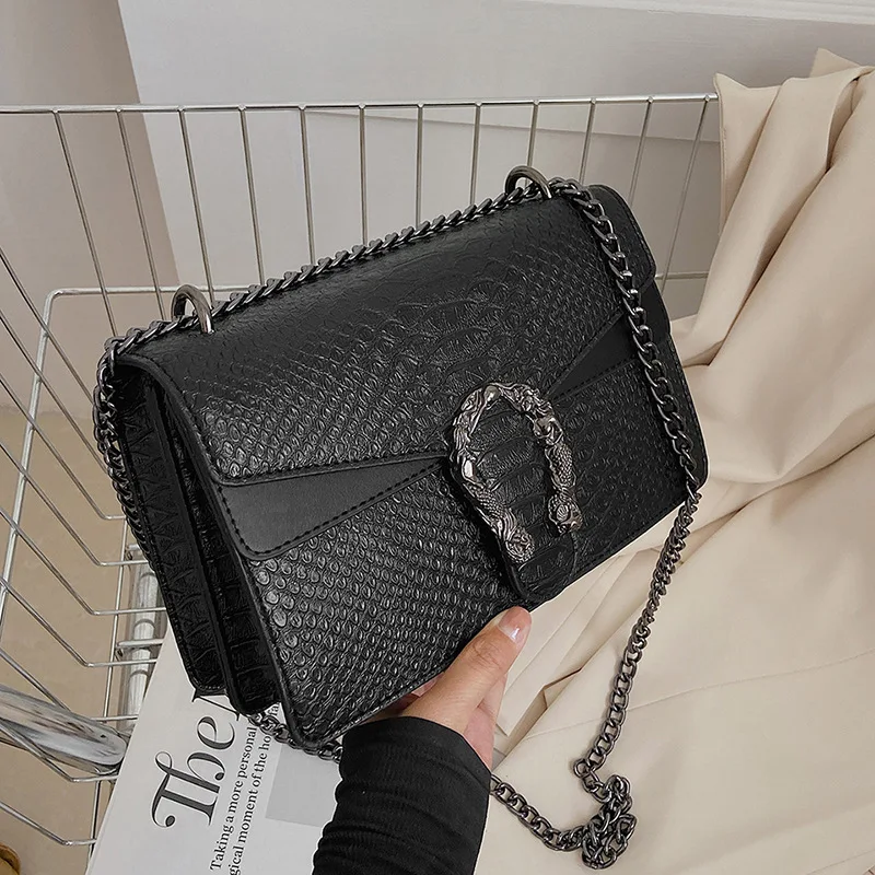 Snake Pattern Shoulder Messenger Bag 2024 New European and American Underarm Small Square Bag Chain Women's Bag