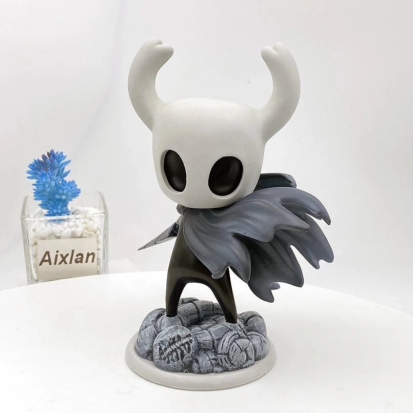 

15cm Game Hollow Knight Anime Figure Decoration PVC Car Ornaments Auto Interior Accessories Decoration Home Decoration