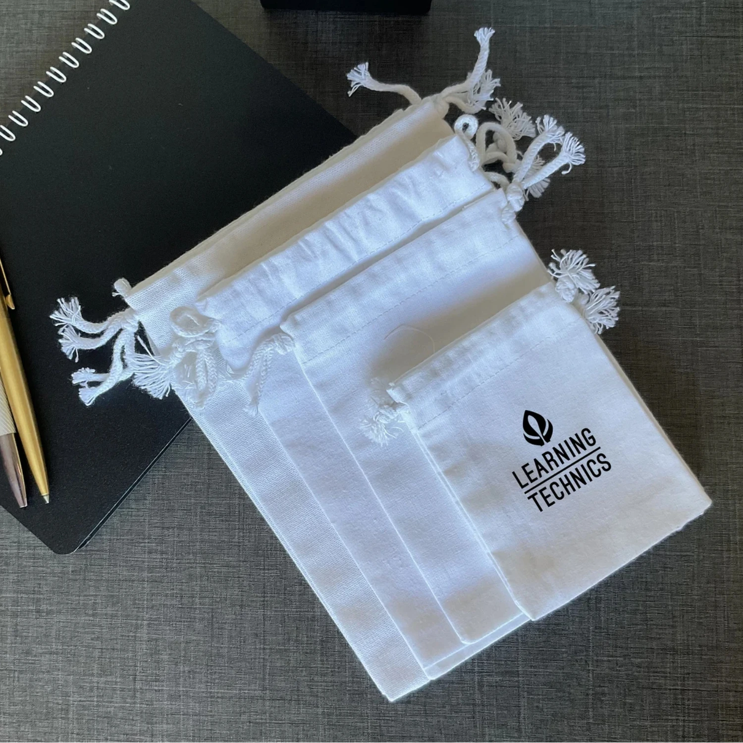 

20 шт. Хлопковая сумка на шнурке с персонализированным логотипом: упаковка ювелирных изделий на заказ