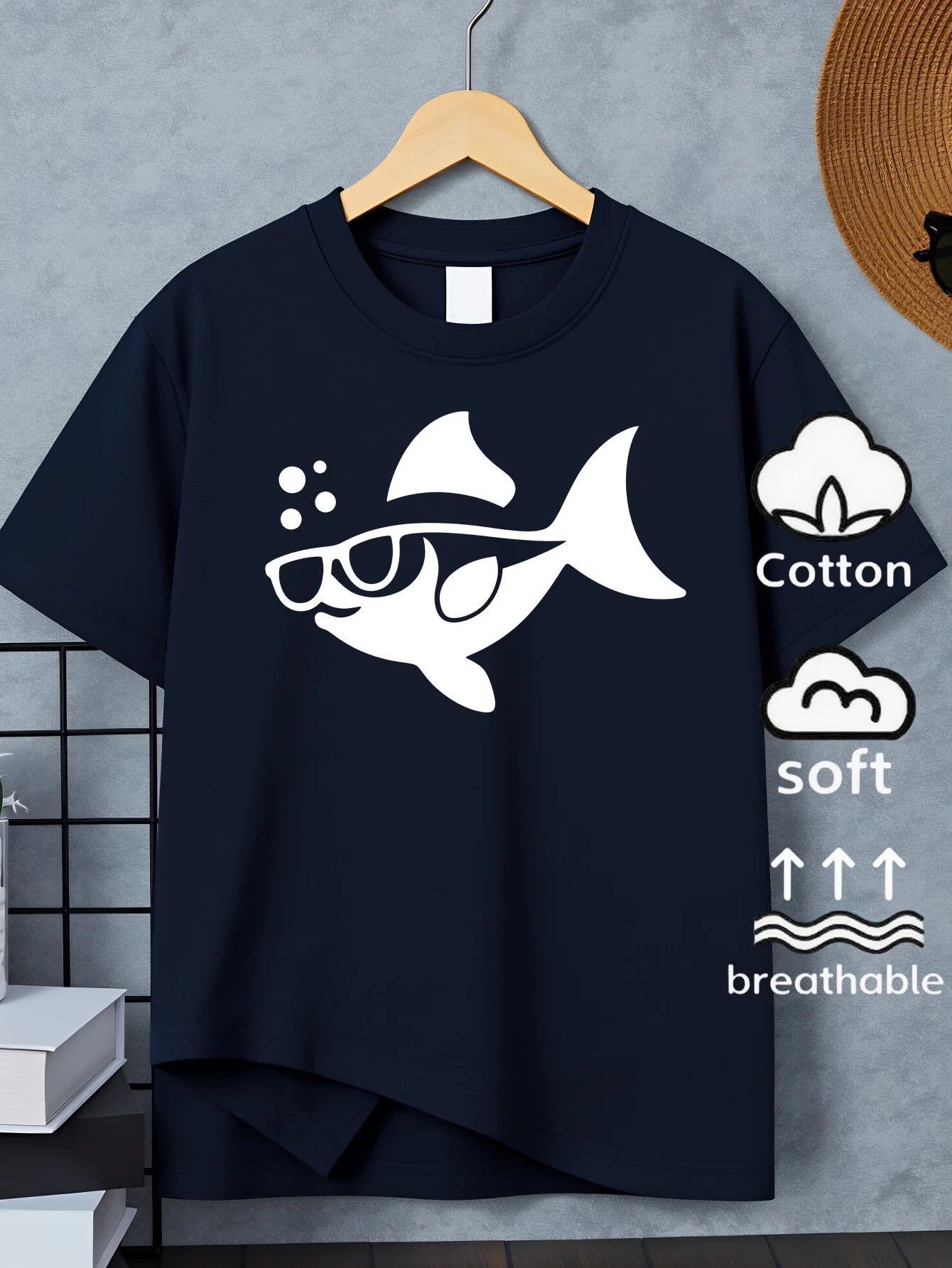 Fish Wearing Sunglasses Printed T-shirt Round Neck Children's Top Daily Versatile and Fashionable Parent-child Outfit