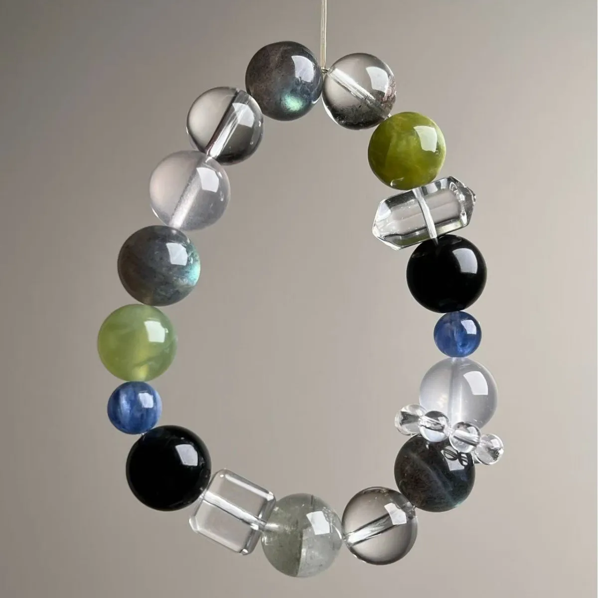 

Natural Crystal Bracelet, White Crystal, Obsidian Duobao Crystal Bracelet, Light Luxury and Fashion