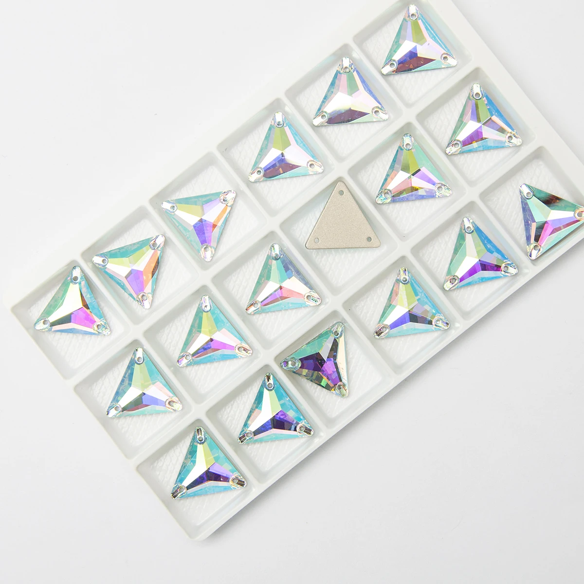 6A Klasse AB Strass Dreieckiger Flachboden-Kristall zum Aufnähen für Kleidungsstücke, Kleider, Modeschmuck-Accessoires – Detail 9