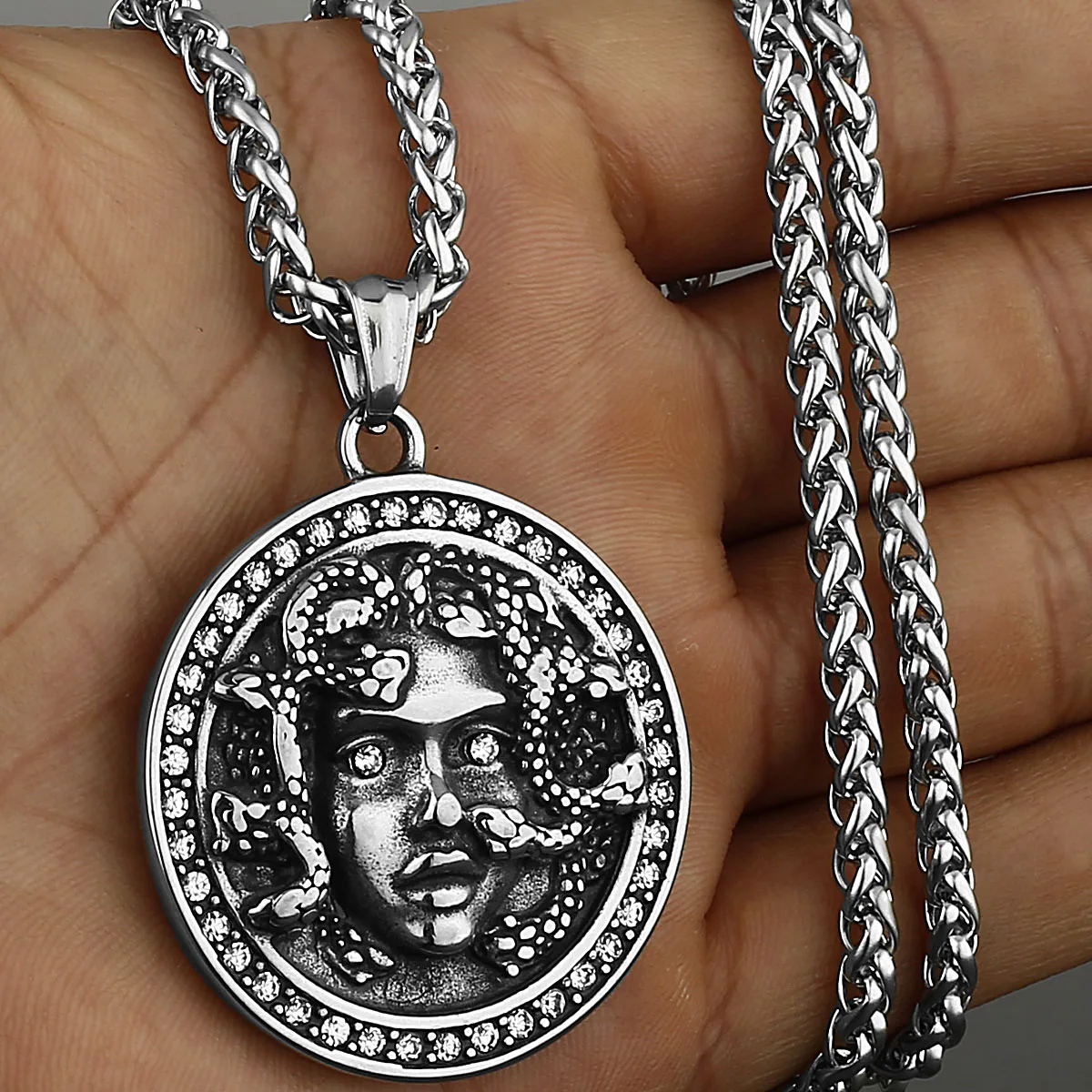 Fashion Luxury Red Zircon Inlay Medusa Pendant Necklace Men Women Punk Hip Hop Shiny Face Snake Head Necklace Jewelry