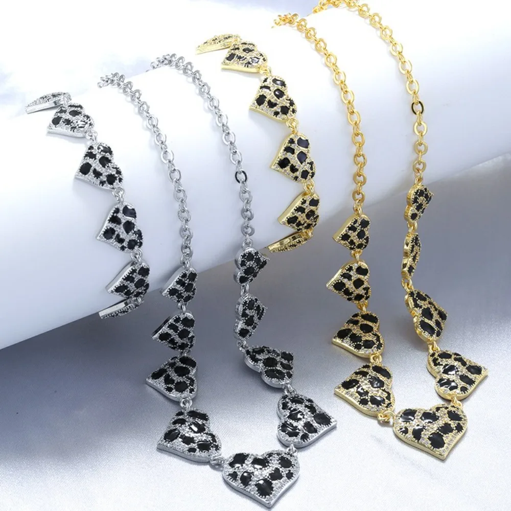 Women's Heart-Shaped Stainless Steel Necklace Inlaid With Zircon, A Luxurious And Fashionable Punk Lnstagram Collection.