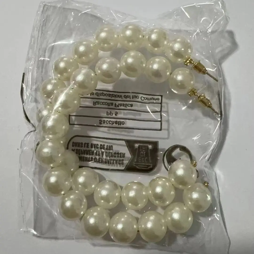 

Classic Women's Elegant Stainless Steel Pearls Earrings White Big Circle Fashionable Jewelry Accessory for All Occasions