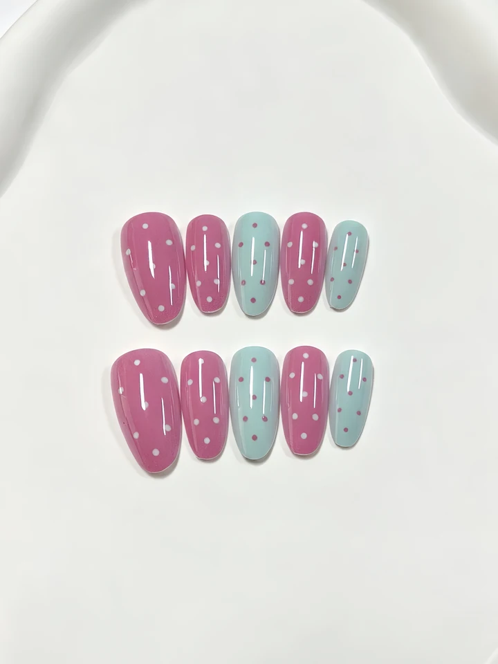 Set de 10 piezas de uñas postizas en forma de almendra, puntas con lunares en bloques de color rosa y azul, estilo Y2K, dulces y picantes, veraniegas y frescas, largas 2