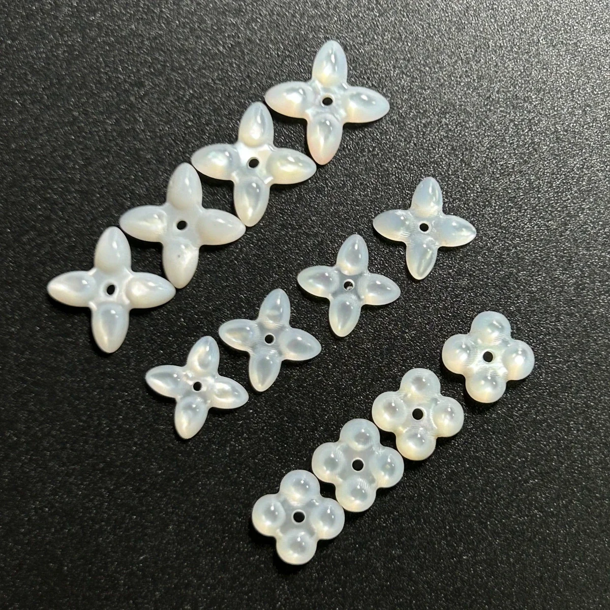 Meisidian Natural White Mother Pear Shell Drilled Hole Clover Flower Beads Cabochon Gemstones