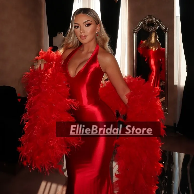 فساتين سهرة حمراء مثيرة مع ريش ملفوف ورقبة على شكل V حورية البحر العربية لحفلات الزفاف وحفلات الاستقبال بدون ظهر فساتين حفلات مخصصة