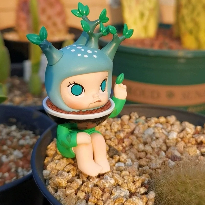 

Mini Potted Plant Hanger Figure - Adorable Desk Decor, Cute Collectible Gift for Plant Lovers & Office Decorations