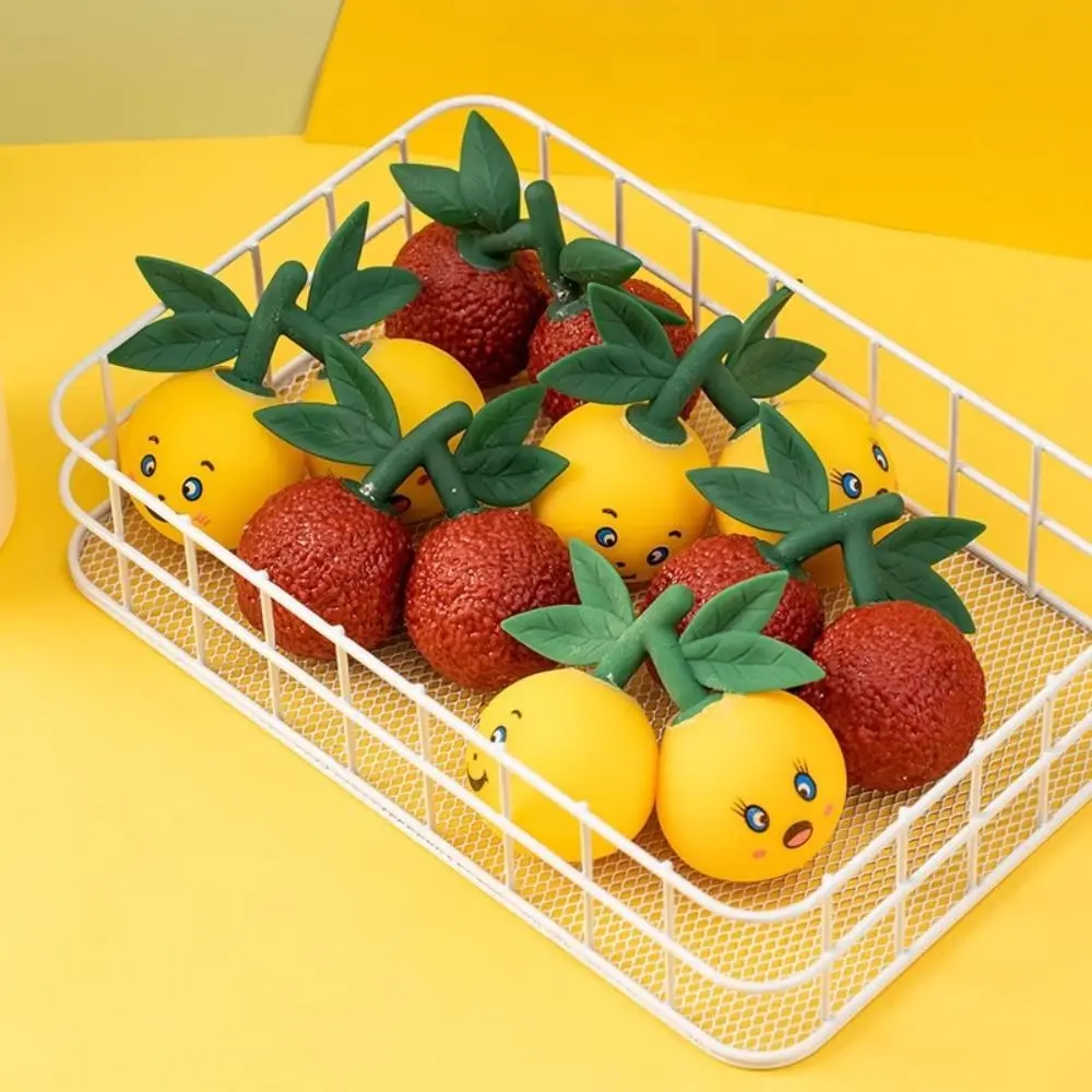 Giocattolo da spremere in gomma fresca Fidget Shapable Yangmei Spiedini Giocattolo da spremere Realistico Mitigatore di frutta Pizzico Giocattolo Regalo di compleanno per bambini