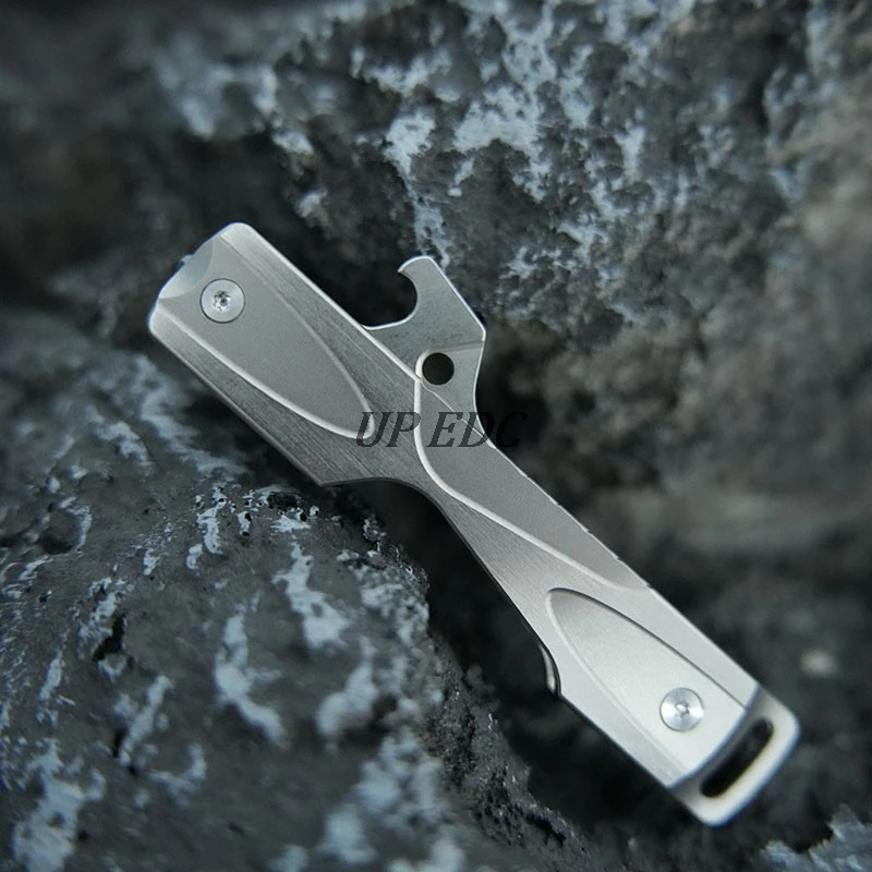 UPEDC 440 Stainless Steel Multifunctional Keychain Window Breaker Mini Outdoor EDC Decompression Toys Gift For Men