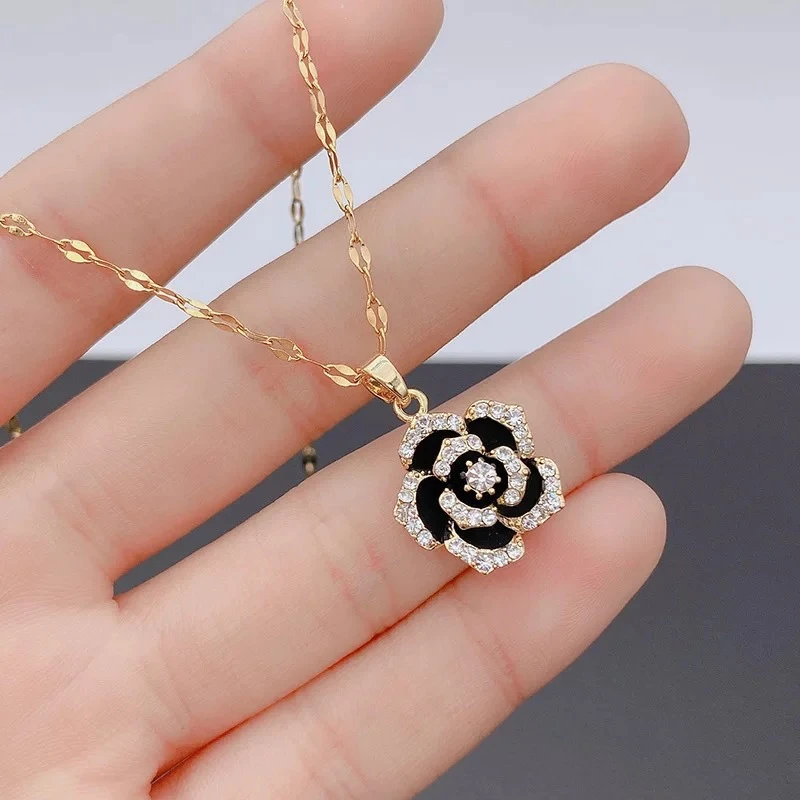 New Sexy Temperament Black Rose Pendant Stainless Steel Necklaces For Women Korean Fashion Female Clavicle Chain Jewelry Gift