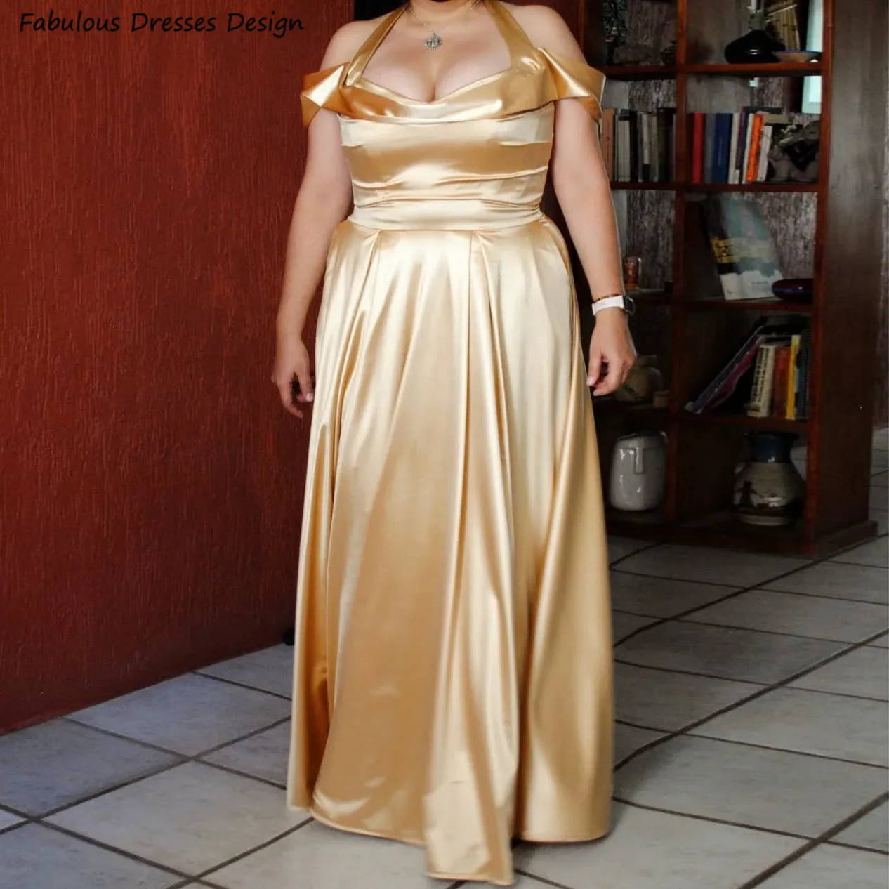 

2025 Satin Long A-line Bridesmaid Dresses Halter Off Shoulder Elegant Wedding Guest Dress Plus Size Women Prom Party Gown