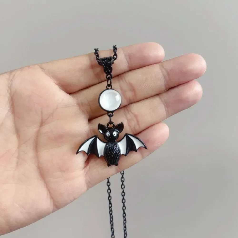 Gothic Personality Black Enamel Bat Opal Moon Pendant Necklace for Women Men Halloween Cute Punk Animals Jewelry Accessory Gifts