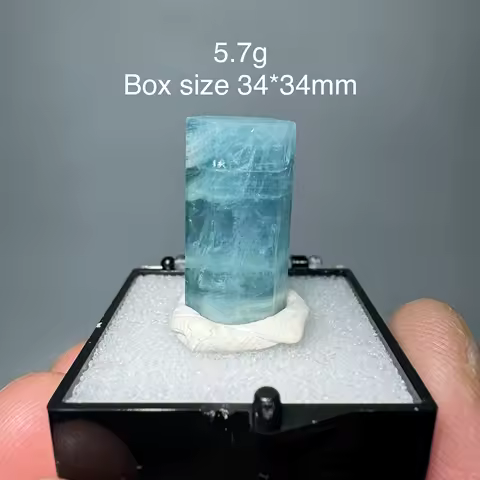 Natural Madagascar Aquamarine Mineral Specimen Crystal Quartz Healing Stone Home Decor Box Size 34X34mm