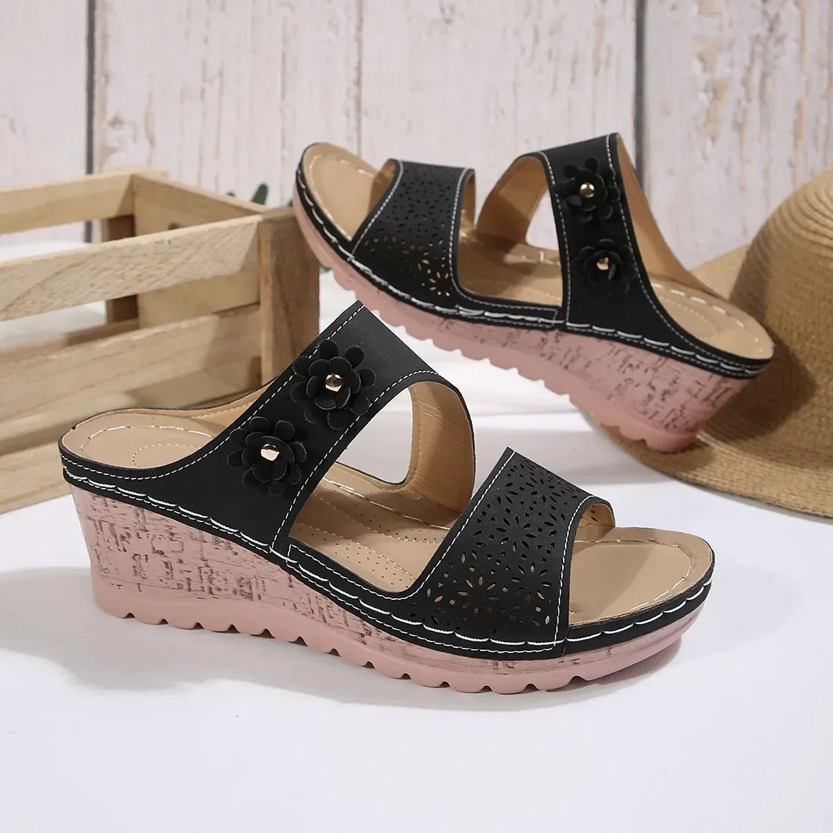 

Large Size Southeast Asian Cross Flowered Hollow out Sandals Women's Thick Heel Sewn Line Beach Slippers Comfortable Slip-On Sho