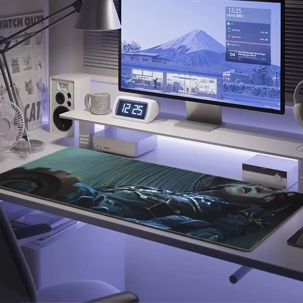 Hot Games A-Arcane Viktor Mouse Pad Office Large Computer Pc Keyboard Rubber Game Anti-Slip Mice Mat XXL Mousepad