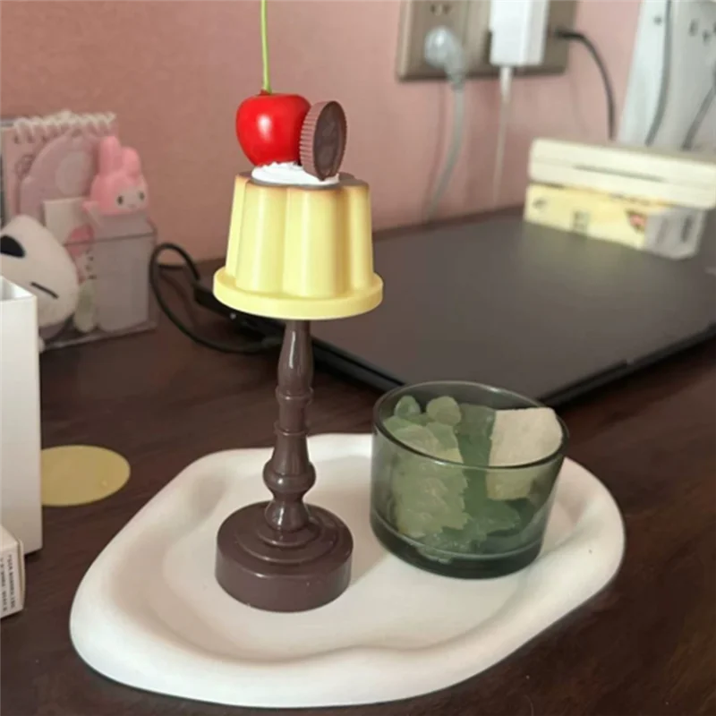 ABKP-Lampada da tavolo con batteria, 2 pezzi di luce notturna per budino carino, mini luci retrò per budino, arredamento per la camera, regalo per ragazzi e ragazze