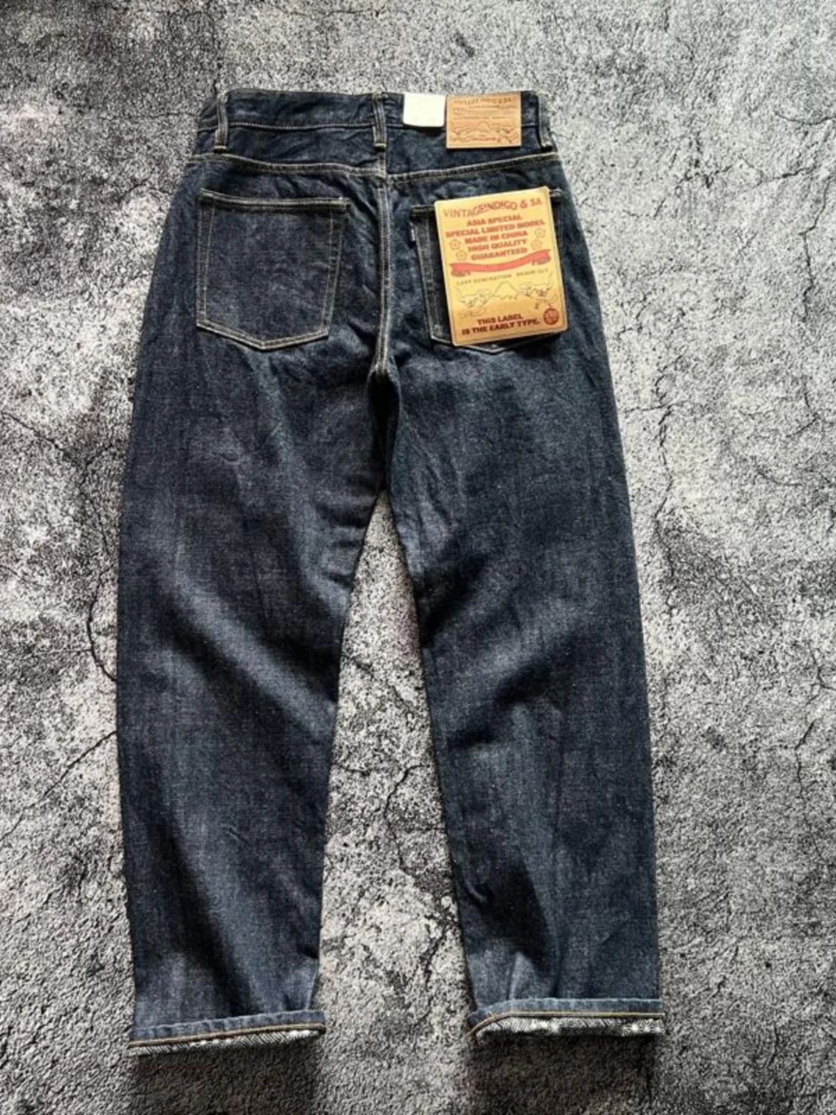 

Плотные джинсы из денима цвета сакуры с красной кромкой, свободного прямого кроя, в японском стиле, модные повседневные длинные брюки из хлопка премиум-класса