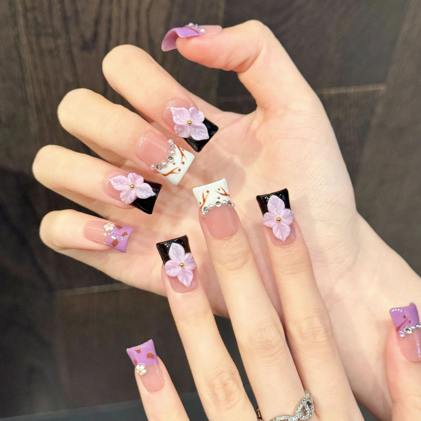 

Wearable Handmade Nail Tips Press On Nails 10pcs Short Duck Beak French False Nails Nude Pink Purple 3D Carving Floral Designs