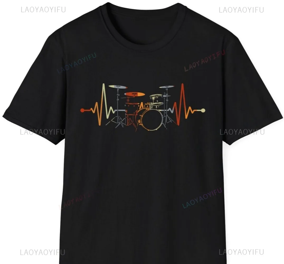 Drummer Heartbeat Camiseta modal Conjunto de batería Camiseta gráfica para amantes de la música Esencial para fanáticos de la música rock Tendencias del festival de música Unisex