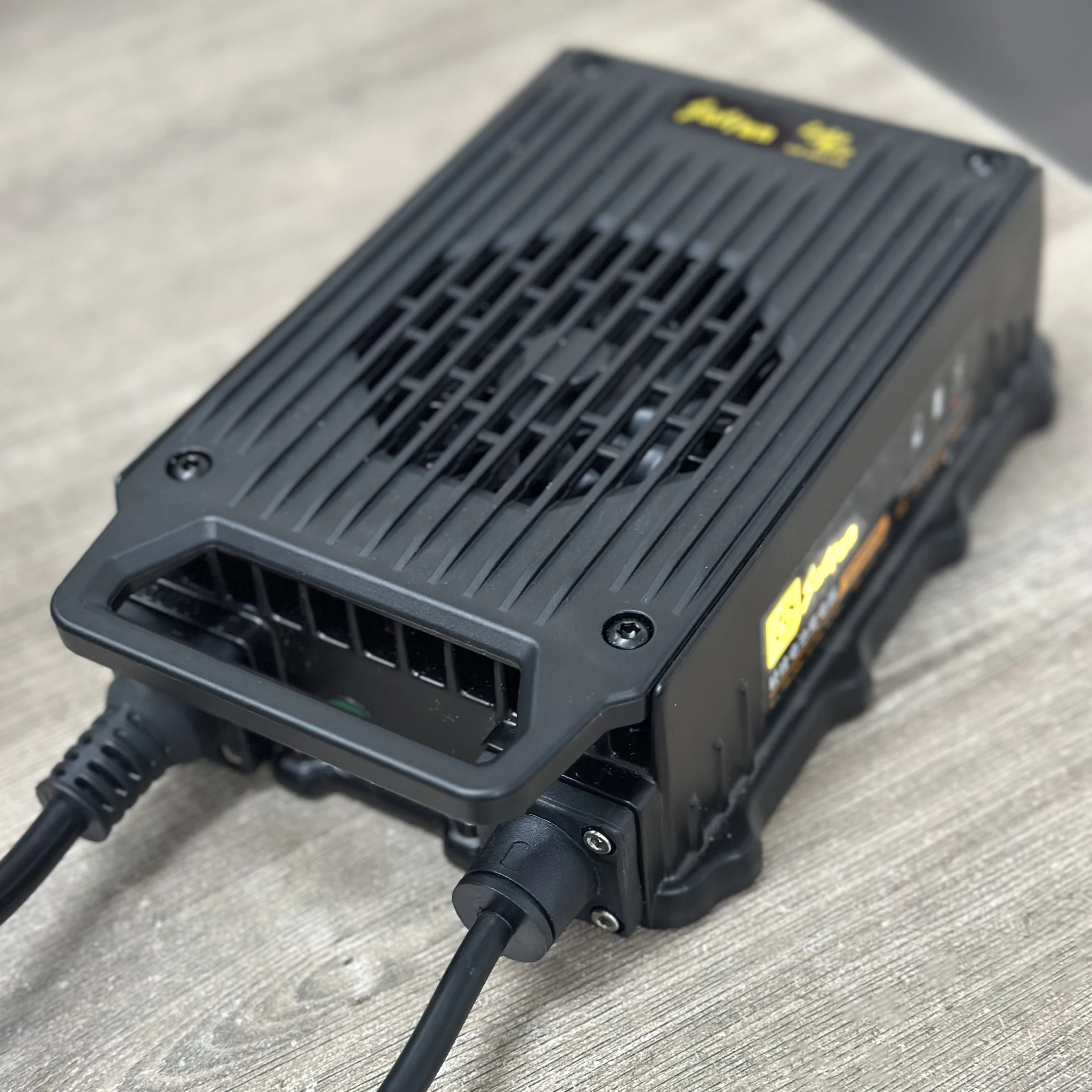 IP67 Waterproof High Smart Charger 67.2V12Amp100-240VAC for Surro Bike Off-Road Motorcycles 60V light bee X Li-ion Battery Pack