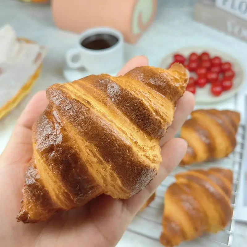 Pan de croissant Artificial para decoración, aspecto de croissant Artificial, modelo de comida, hogar, cocina, escritorio, escaparates, exhibición de muestras