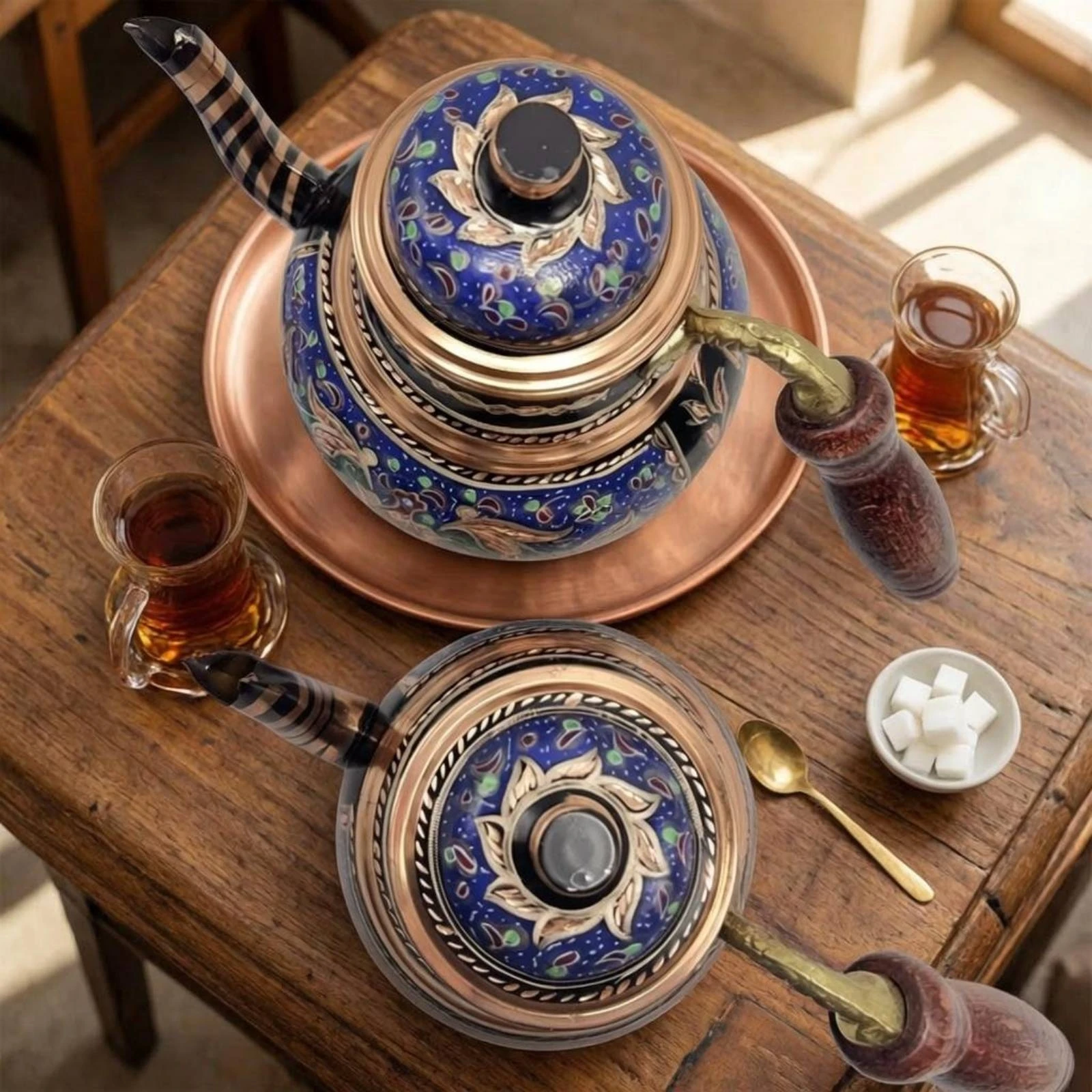 Copper Turkish Teapot Metal-Finish Trim Decorative Copper Tea Pot Turkish Style Teapot Wood-Textured Grip Kitchenware Curved