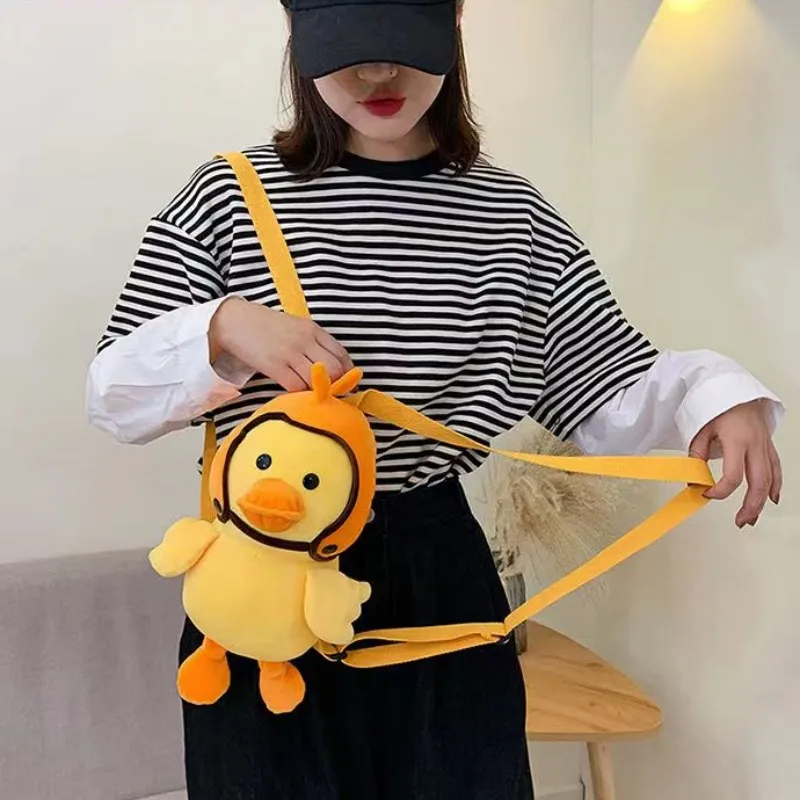 30cm kleine gelbe Ente Plüsch Rucksack Kawaii Tier Ente mit Helm Stofftier niedlichen weichen Schult asche Jungen Mädchen Geschenke