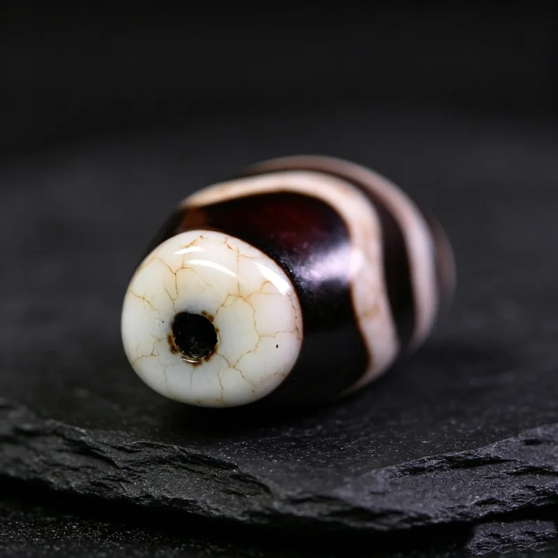 Natural Tibetan Old Mine Raw Agate Tiger Tooth Water Pattern Dzi Bead Bracelet Pendant Necklace, approximately 13x26mm
