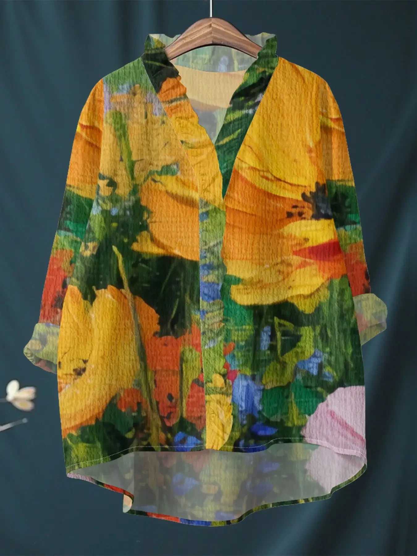 Autumn new V-neck casual top, women's long sleeved lace shirt, Versatile pairing with jeans and dresses